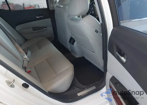 2017 Acura Tlx z USA, uszkodzony, nr VIN 19UUB1F35HA002630